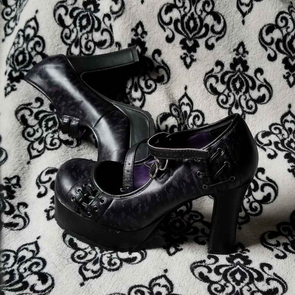 TUK Skull Lace Smasher Platforms 🖤